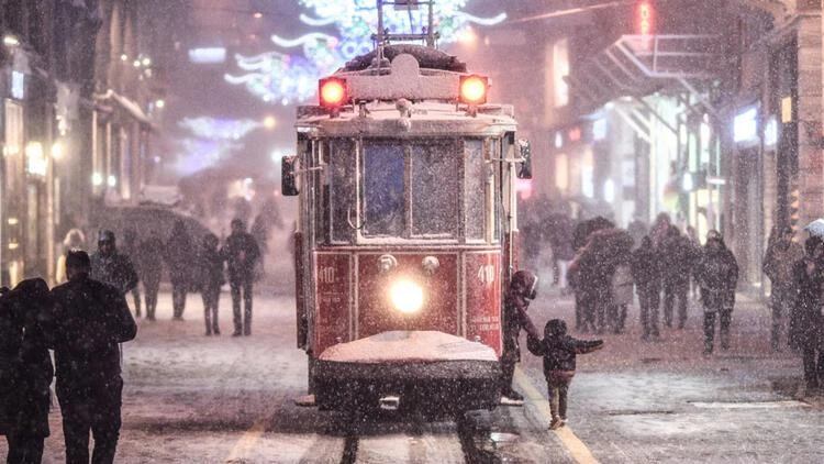 İstanbul’da yarın okullar tatil mi? 14 Ocak İstanbul'da kar tatili olacak mı?